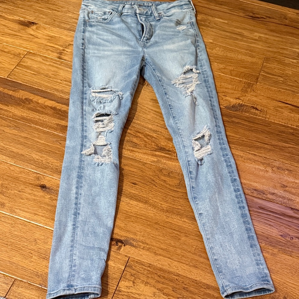 American Eagle Distressed Jeans